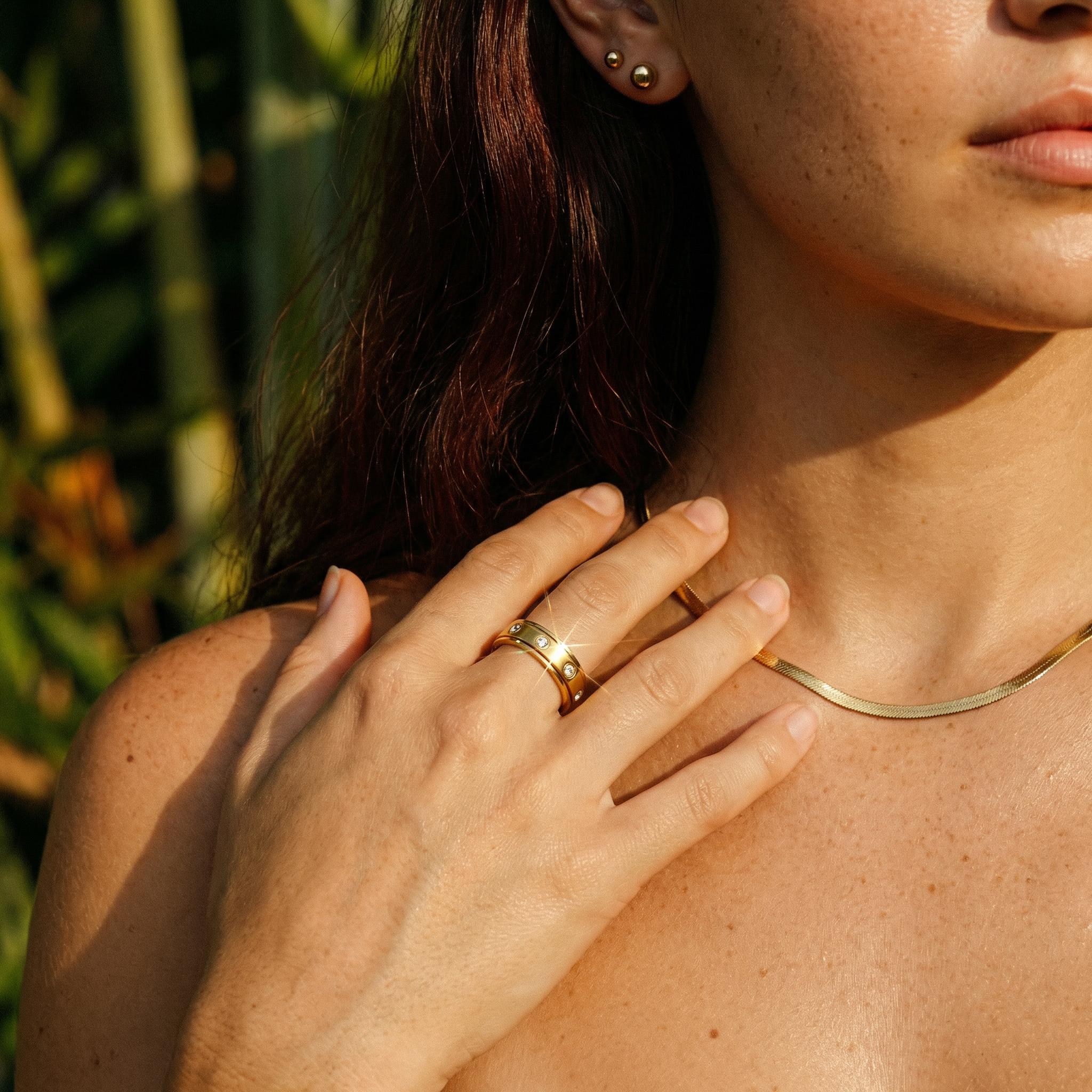 Amore Spinning Anxiety Ring – 18K Gold Zirconia Waterproof