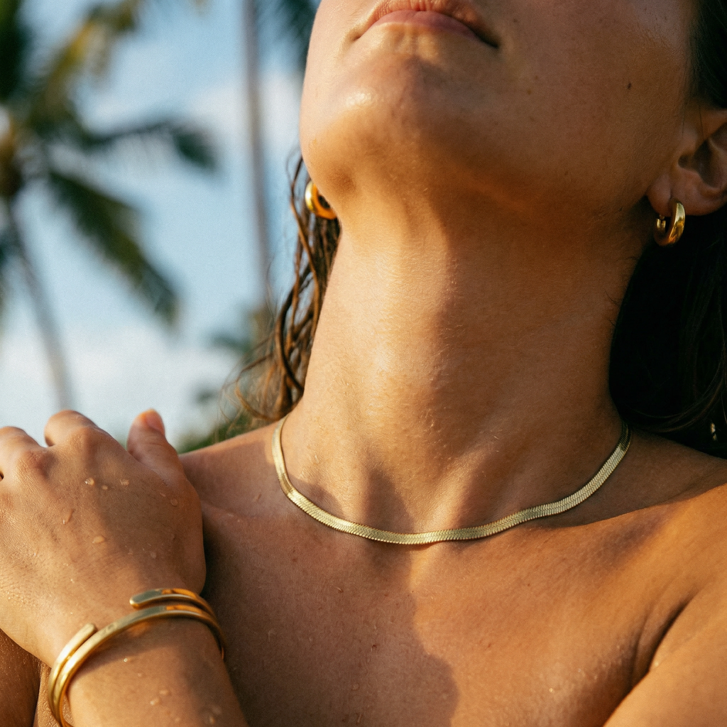 Aura Herringbone Necklace – 14K Gold Waterproof Jewelry