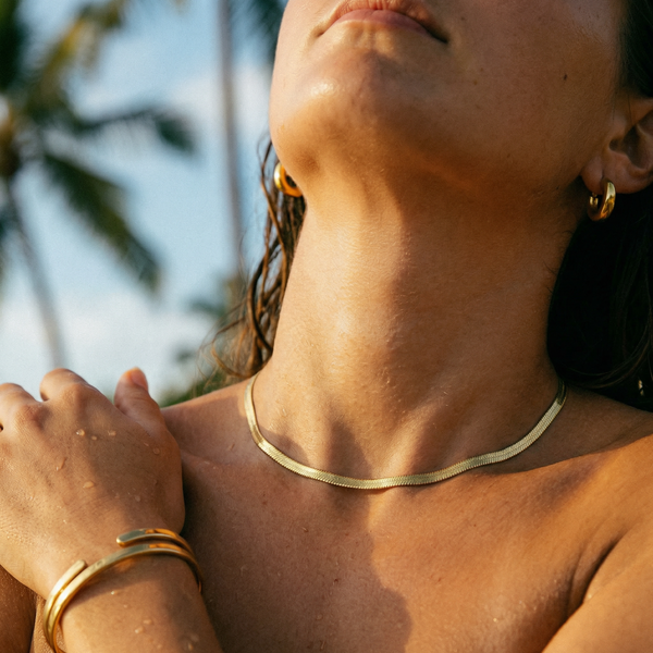 Aura Herringbone Necklace – 14K Gold Waterproof Jewelry