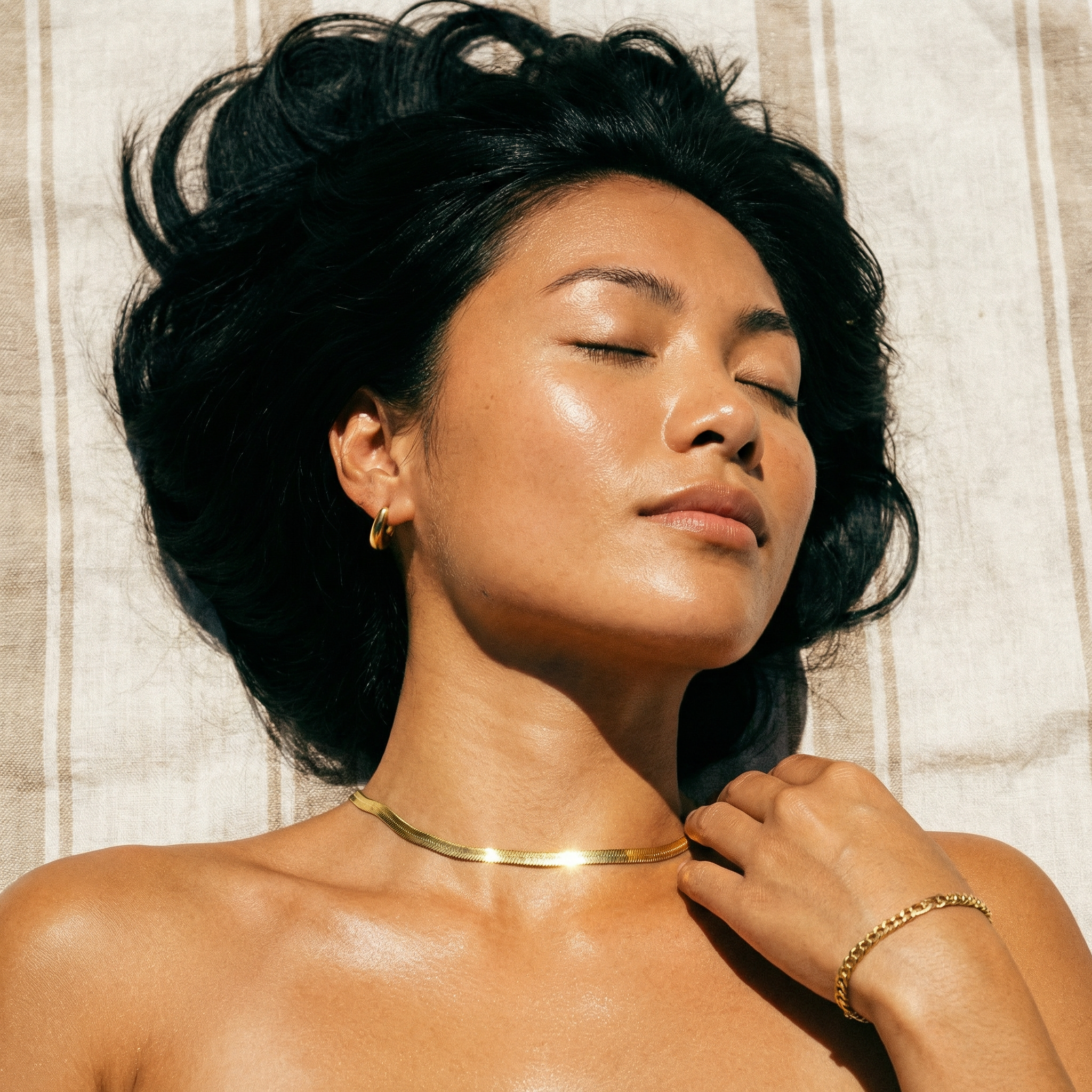 Aura Herringbone Necklace – 14K Gold Waterproof Jewelry