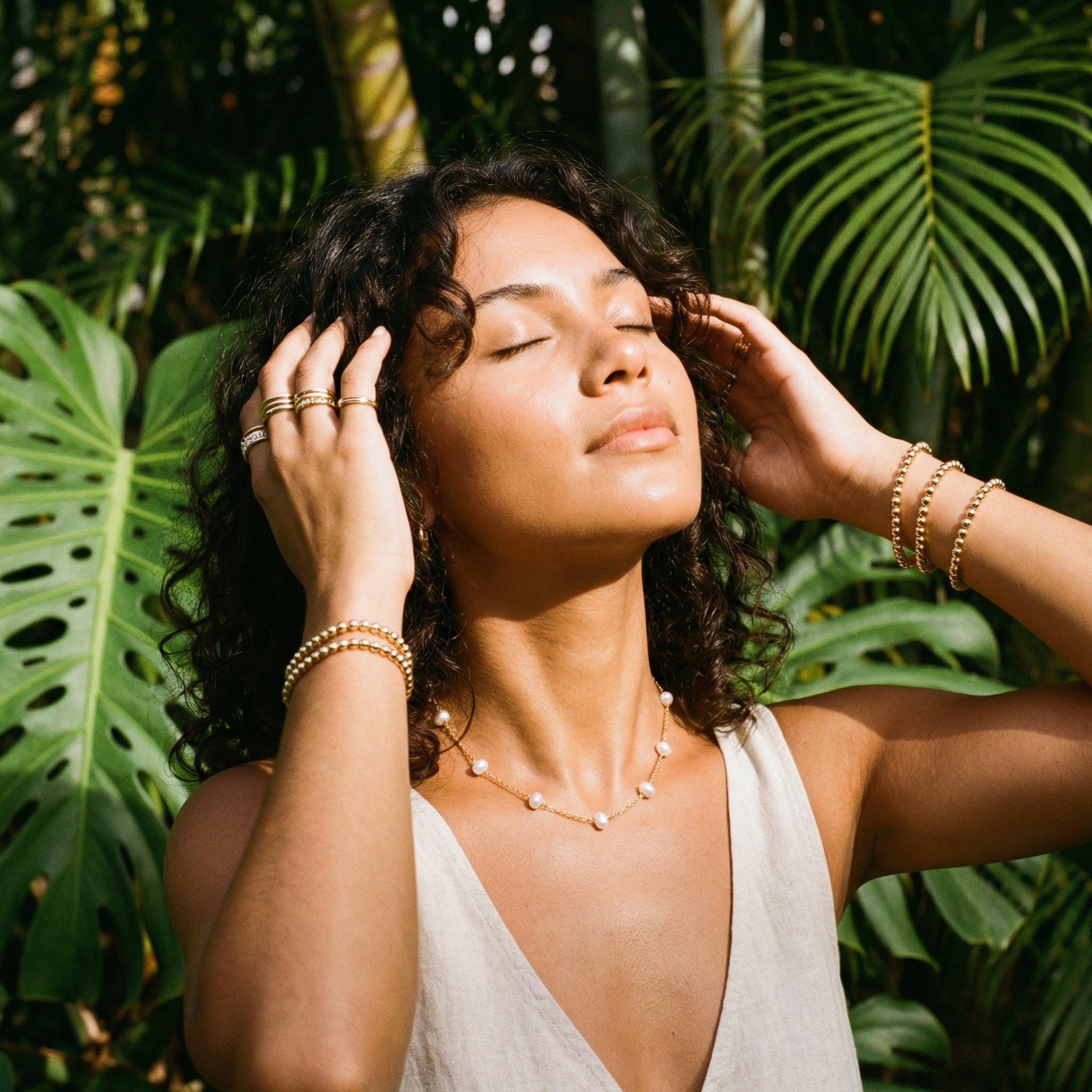 Elia Dainty Pearl Necklace – 14K Gold Waterproof