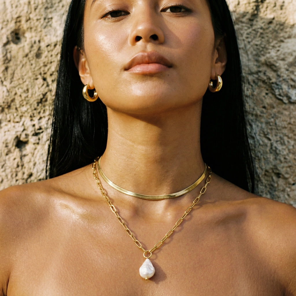 Venna Pearl Coin Paperclip Necklace – 14K Gold Waterproof