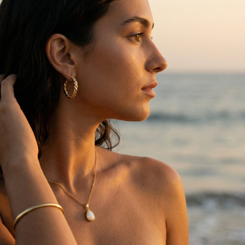 Aurora Opal Drop Necklace – 18K Gold Waterproof