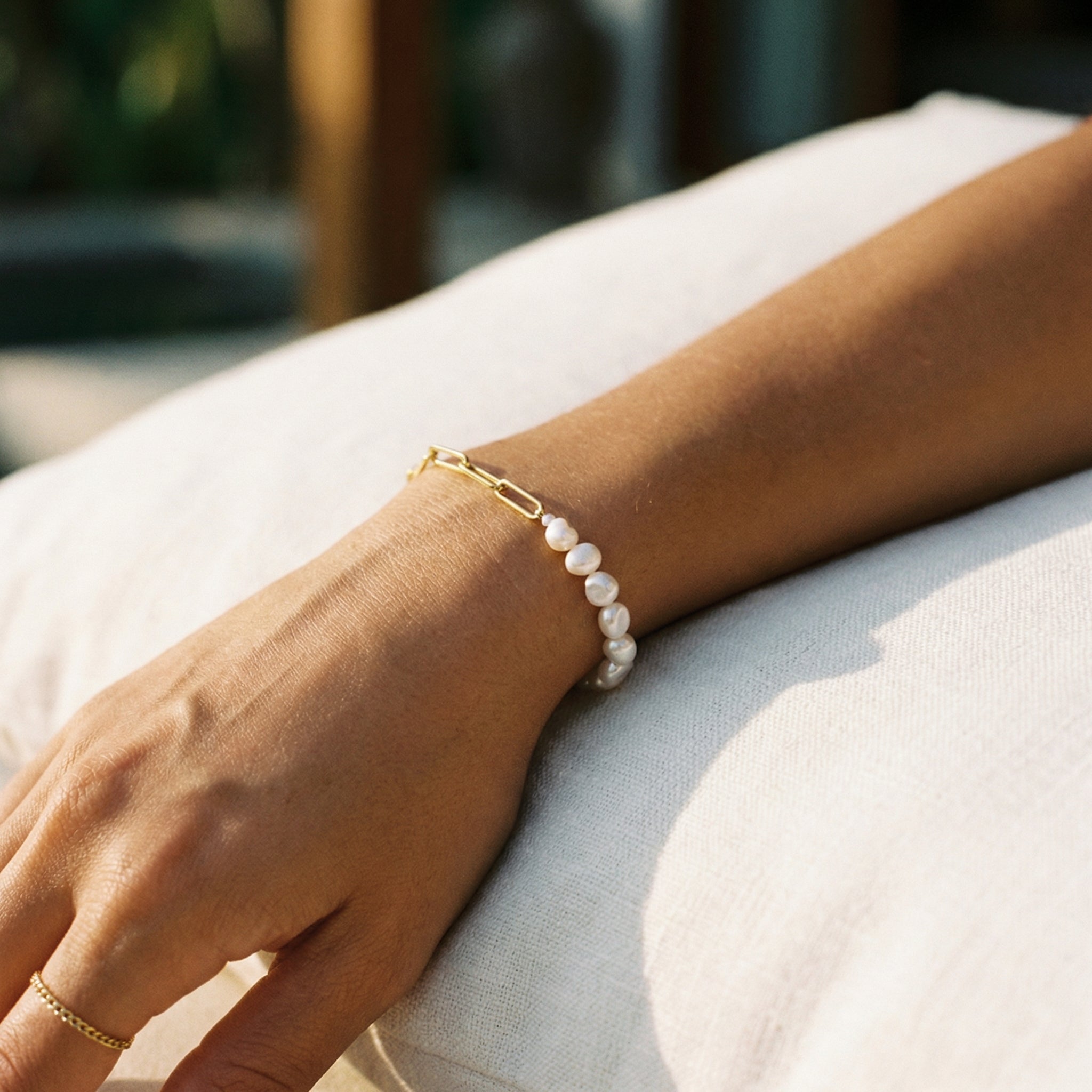 Elara Paperclip Pearl Bracelet